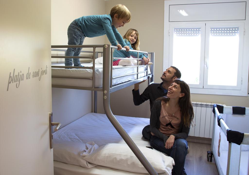 Alberg Costa Brava Llanca Ngoại thất bức ảnh