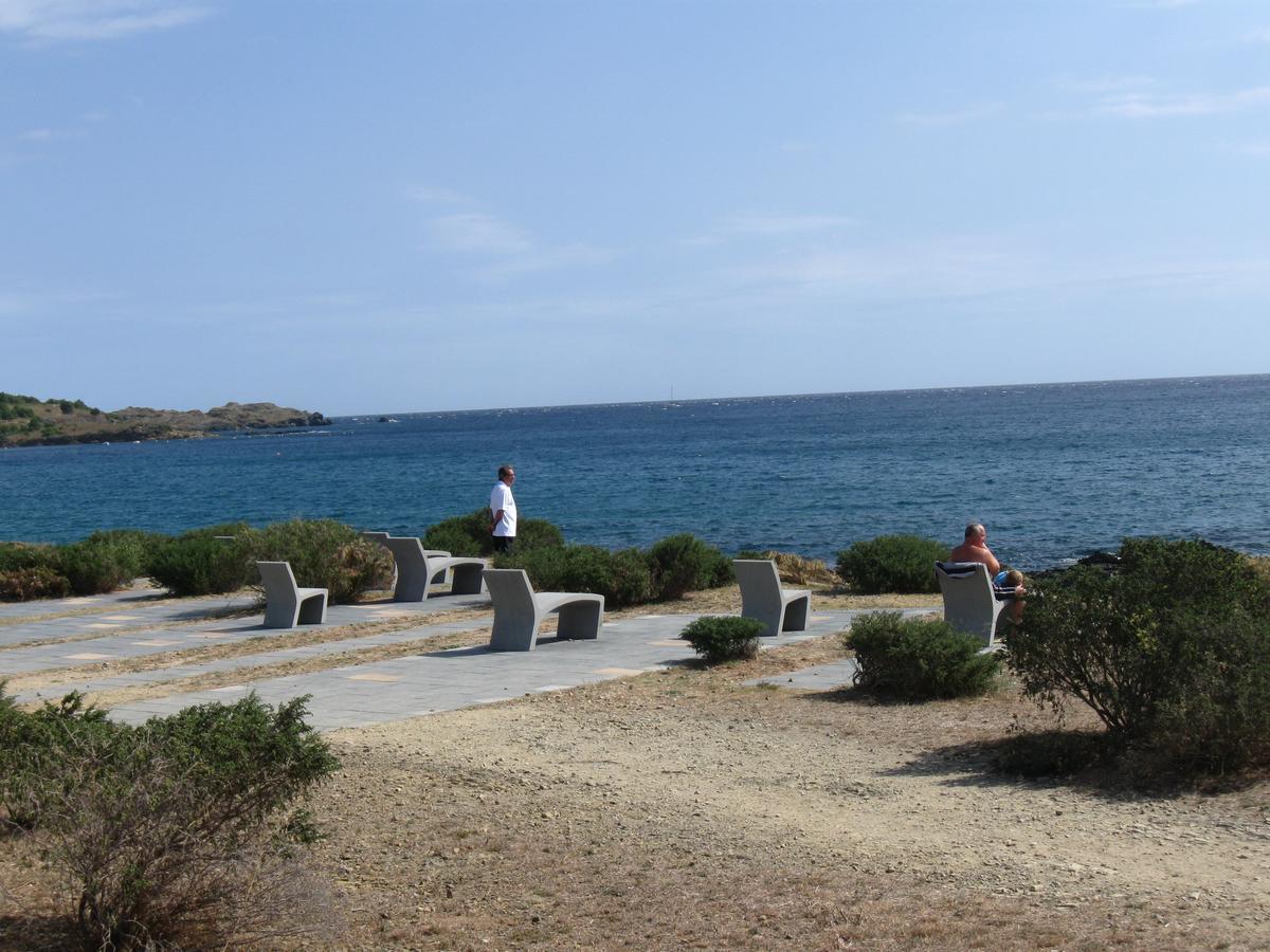 Alberg Costa Brava Llanca Ngoại thất bức ảnh