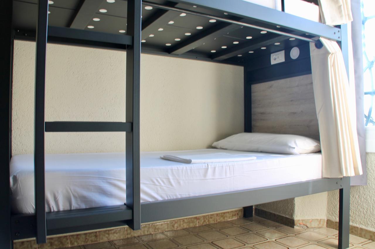 Alberg Costa Brava Llanca Ngoại thất bức ảnh